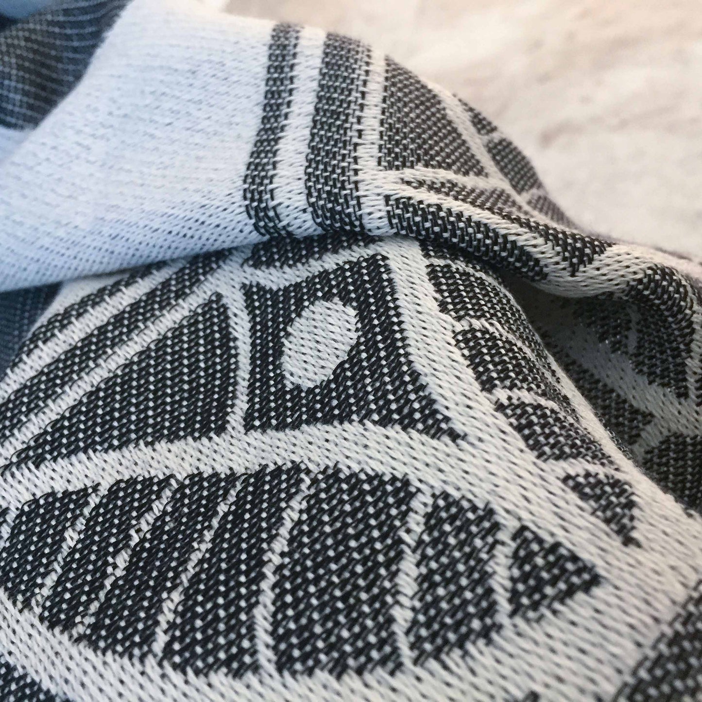 Papyrus and ducks woven bath towel