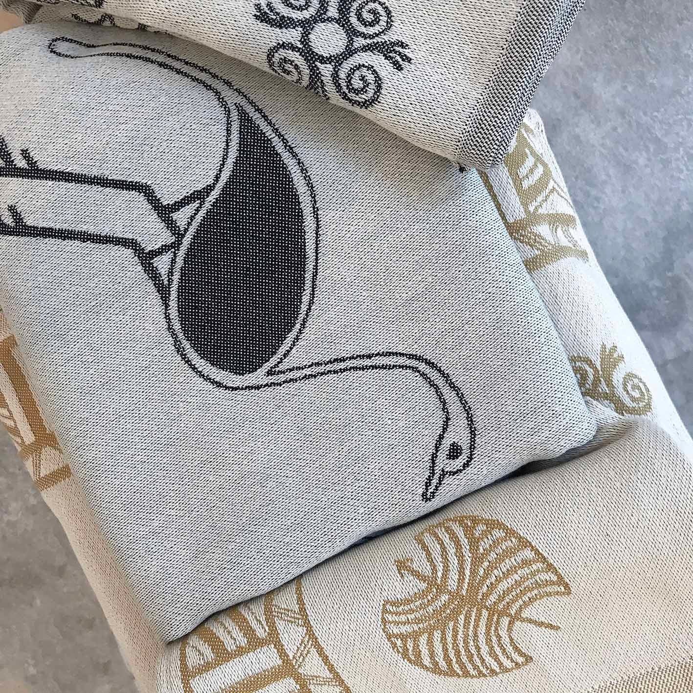 Animals woven bath towel