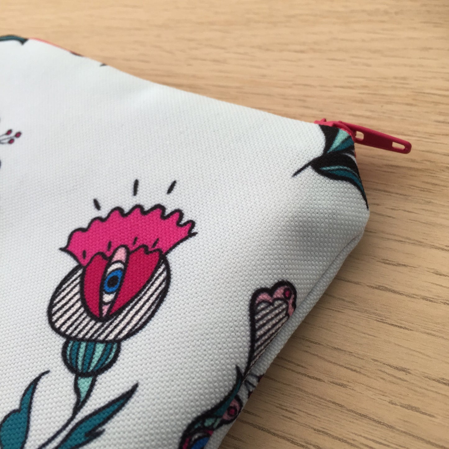 Maxi purse Eyes and Flowers