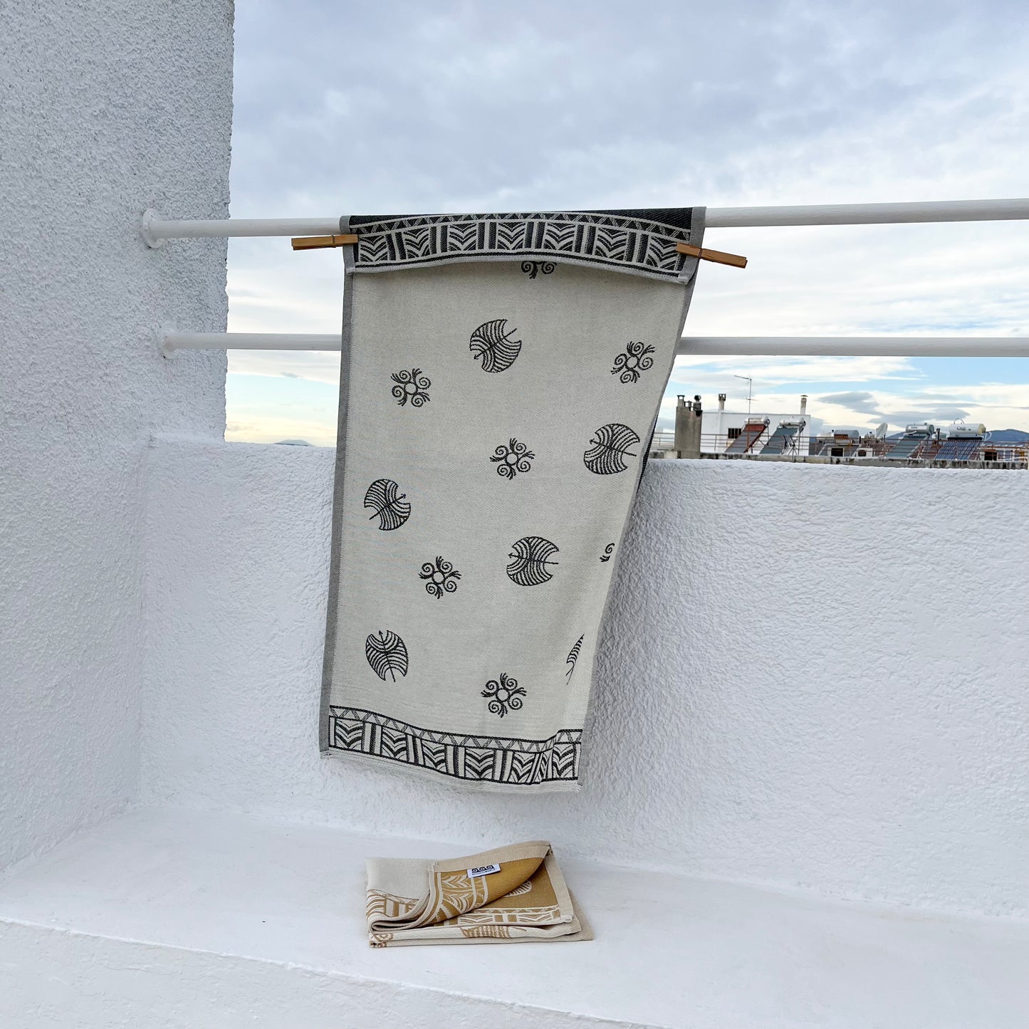 Animals woven bath towel
