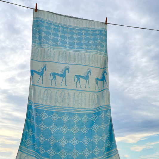 Horses woven bath towel